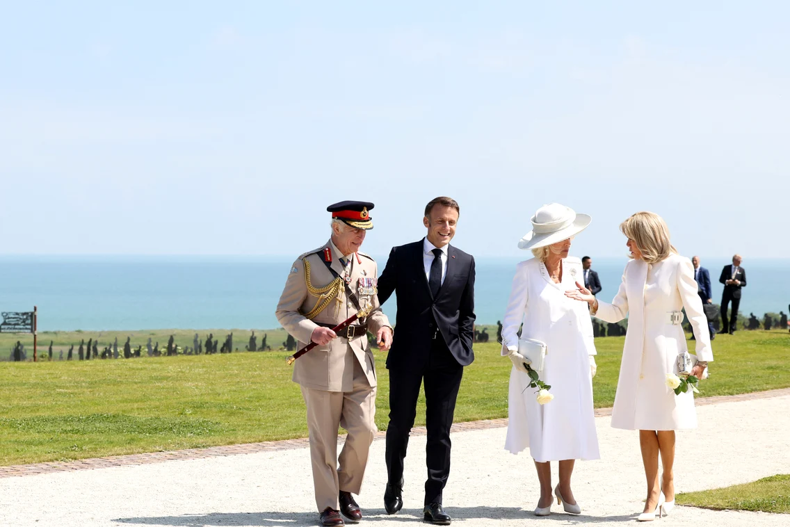 Camilla și Brigitte în Normandia, Profimedia