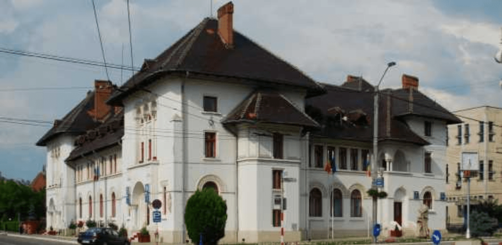 Director din Primăria Târgu Jiu, reținut pentru abuz în serviciu. Conduce Direcția de Urbanism
