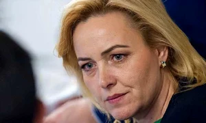 carmen dan demisie jpeg