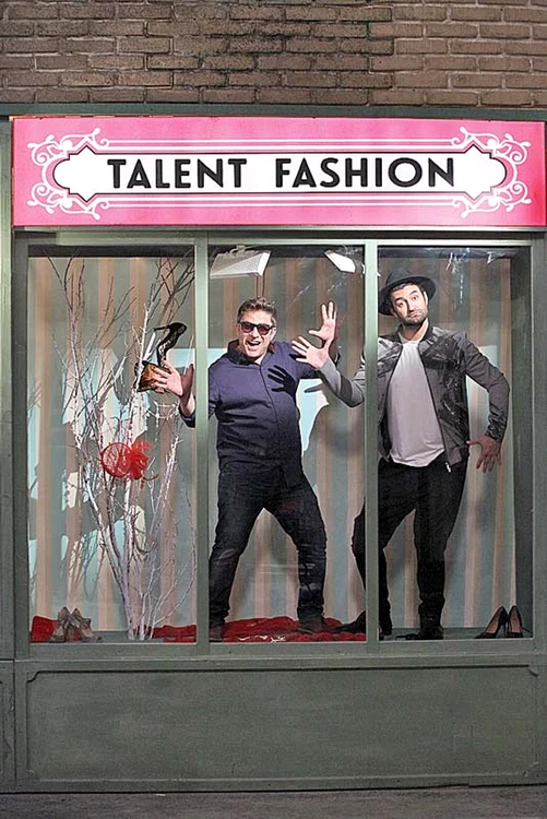 “Românii au talent”  şi “Vocea României”  Alături de Smiley, Pavel mai prezintă  două show-uri importante la PRO TV