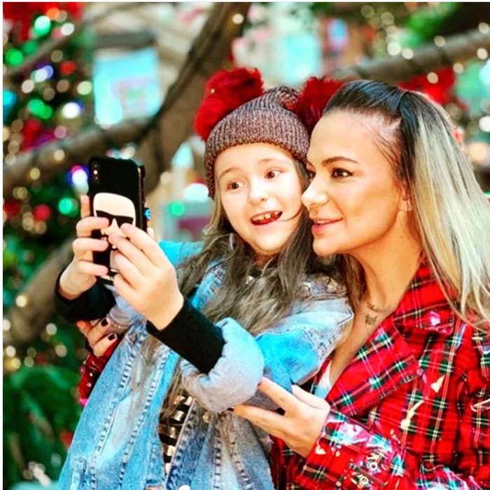 Andreea Antonescu și fiica sa, Sienna, așteaptă nerăbdătoare Crăciunul