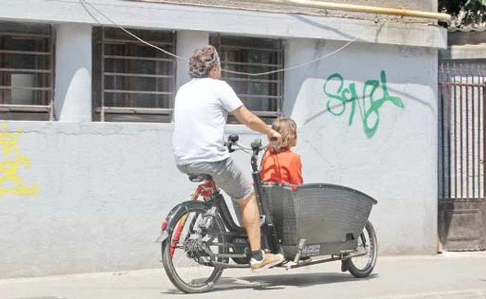 În 2012, Dana şi Radu au venit la petrecere tot pedalând