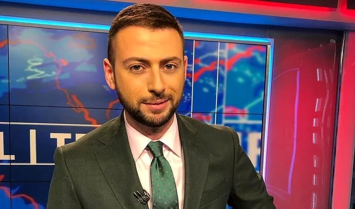 Radu Andrei Tudor prezintă principalul jurnal de știri de la TVR 1 în timpul săptămânii