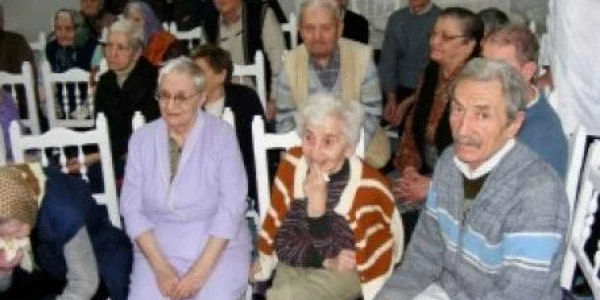 Sprijin financiar pentru bătrânii din anumite comune foto Arhivă