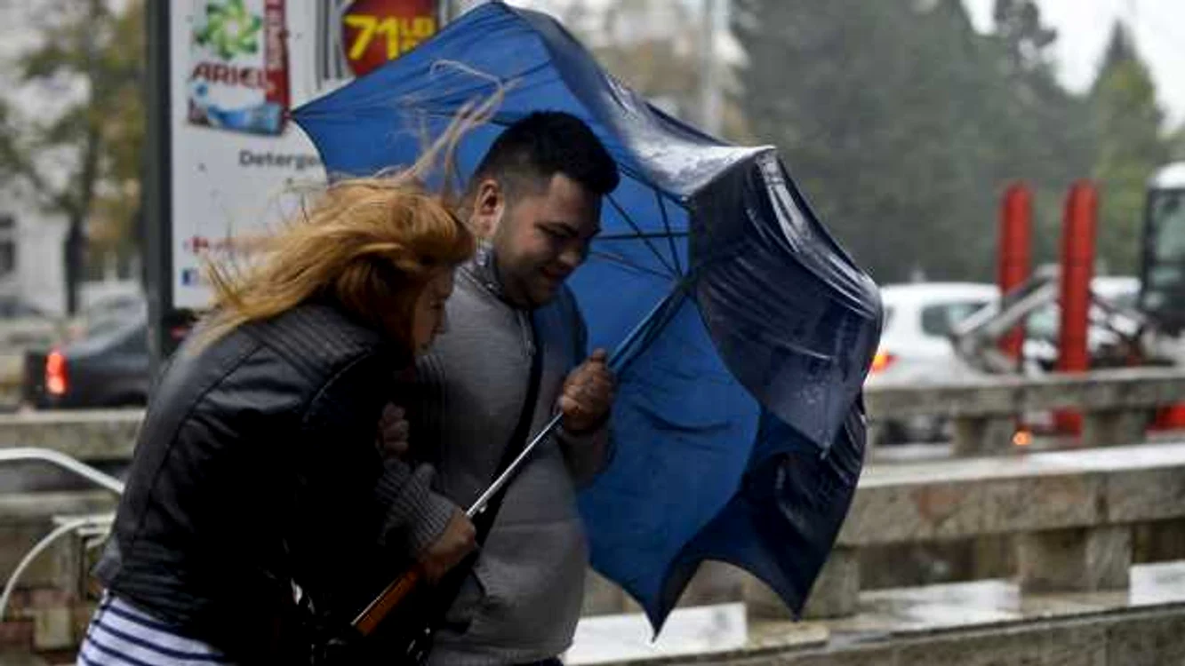 Informarea de ploi şi vânt este valabilă de joi până vineri FOTO Adevărul