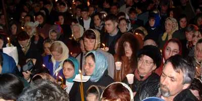 Botoşani: Peste 100 de mii de botoşăneni au întâmpinat anul trecut la biserici Învierea Domnului