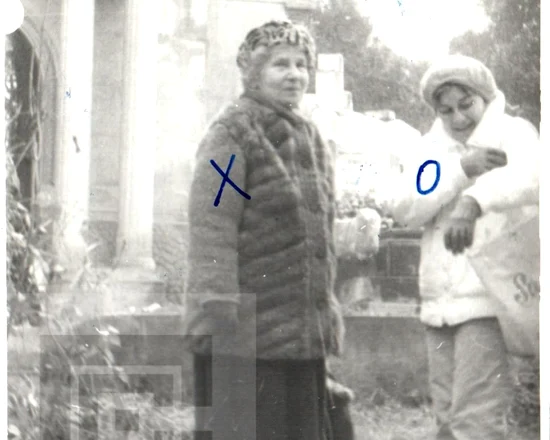 Disidenta era urmărită și în cimitir FOTO Centrul de Consultanță Istorică