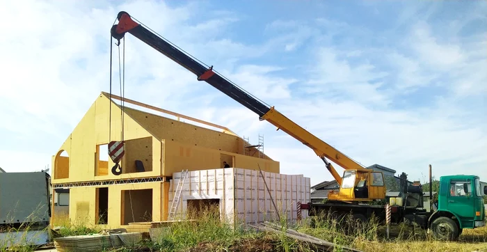 Cât costă să-ți ridici o casă în regie proprie. 