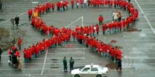 Participanţii la acţiune vor aprinde lumânări în memoria tinerilor care s-au stins
