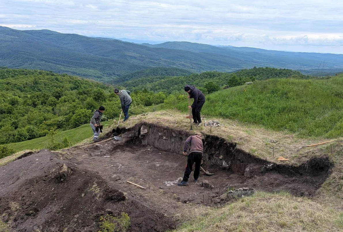 Cercetări arheologice reluate după mai bine de două decenii în situl de la Năeni (© Muzeul Județean Buzău)