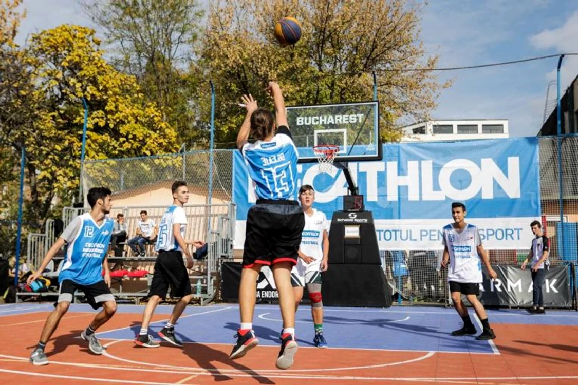 
    Terenurile de la Politehnică vor fi pline în weekend de practicanții baschetului 3x3  