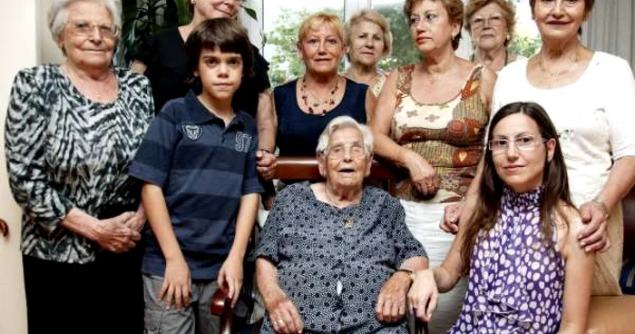 SPANIA Un pahar de ţuică şi o cafea pe zi, secretul longevităţii unei femei