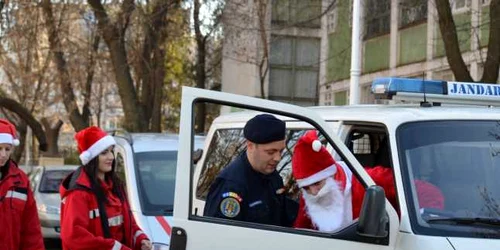 Mos Craciun si jandarmii din Galati