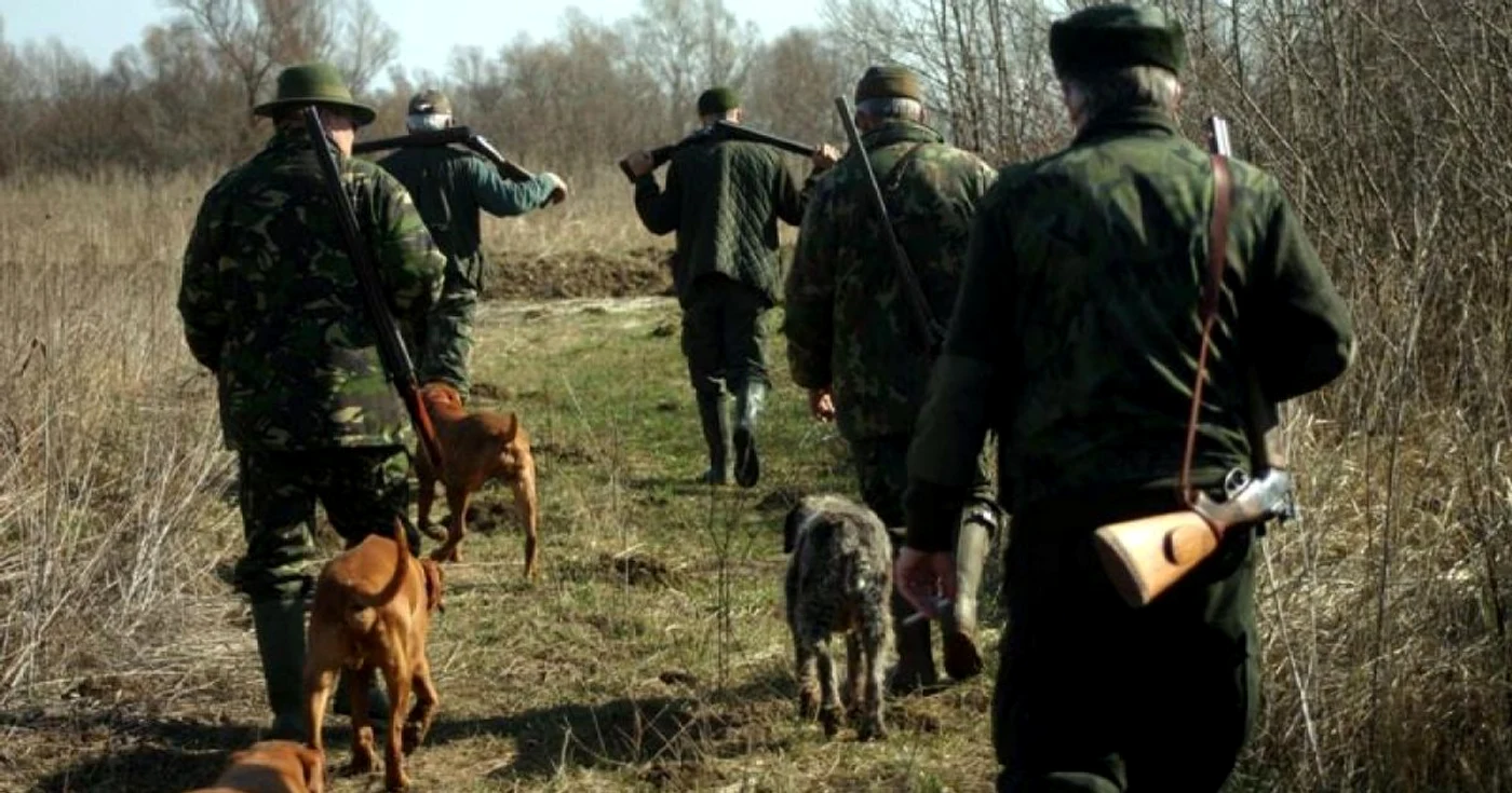 Oamenii de afaceri au adus în România zeci de vânători din Italia