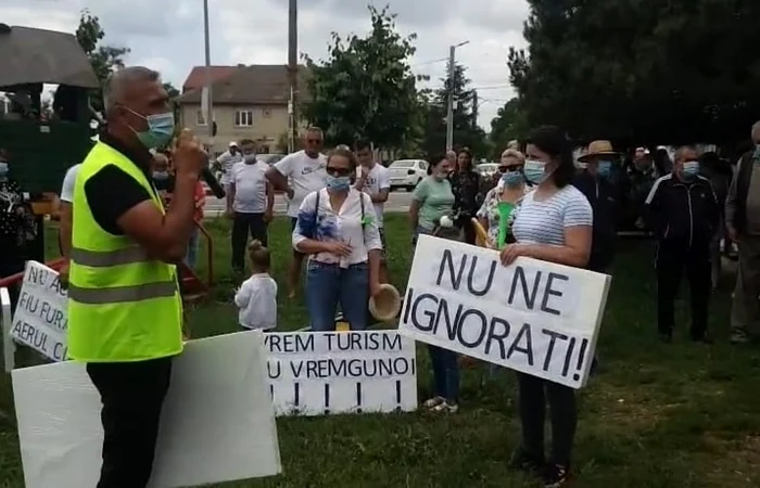 Protestul oamenilor din Costineşti foto: Iorga Cheta Raveta