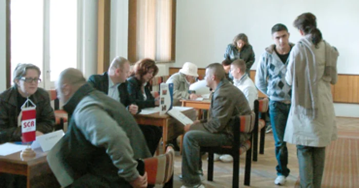 Iaşi: De după gratii, direct la locul de muncă