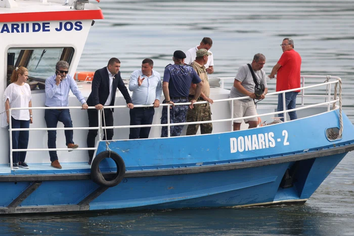 Radu Miruță a asistat la detonare. FOTO: Inquam/George Călin