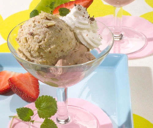 Hazelnut Ice cream with Paris Whites jpeg