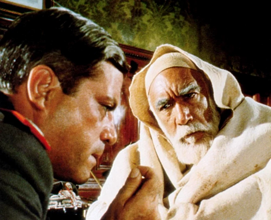 Anthony Quinn şi Oliver Reed, în filmul "Lion of the desert"foto: cineplex.com