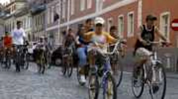 Sibiu: Bicicliştii mărşăluiesc, din nou, prin Sibiu