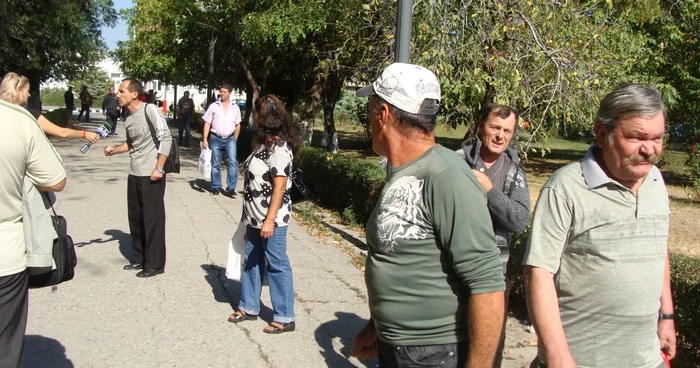 Salariaţii Oltchim speră că îşi vor putea păstra, în continuare, locurile de muncă