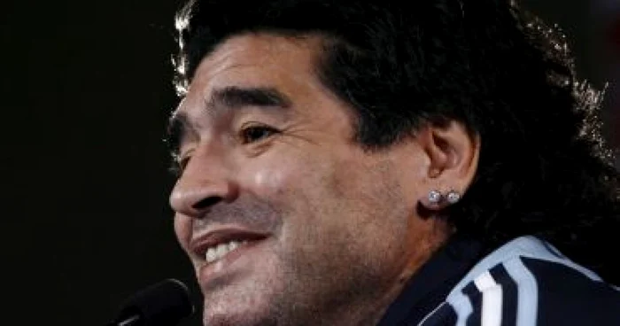 FOTBAL: Poliţia fiscală italiană i-a confiscat cerceii lui Maradona