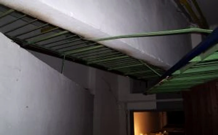 Femeia se aruncase de la etajul 9