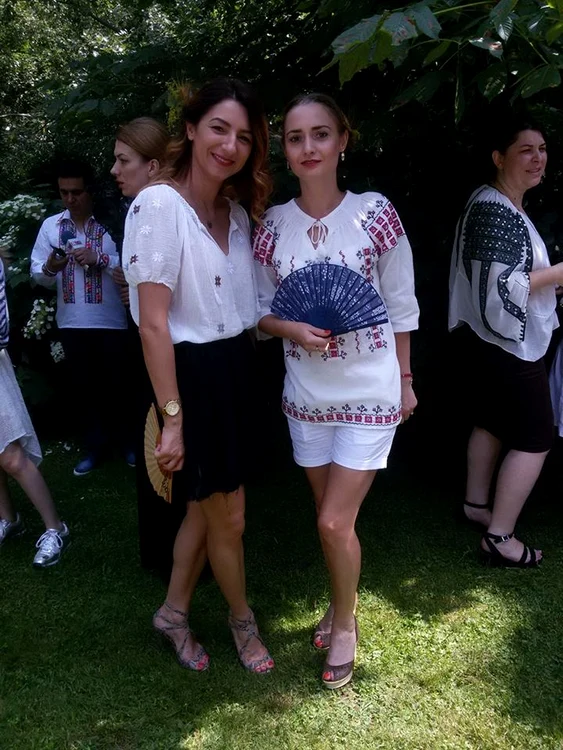 Organizatorii speră ca 10.000 de persoane să vină îmbrăcate în ie.