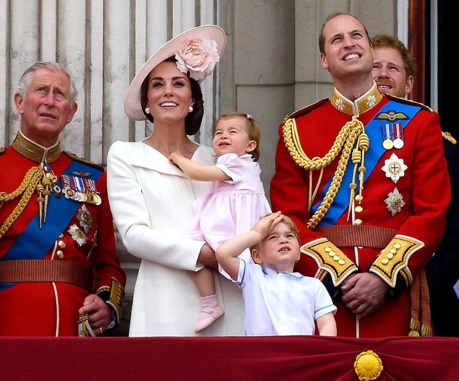 
    Părinții lui Kate Middleton au fost lăsați pe-afară din viața Casei RegaleGetty Images  