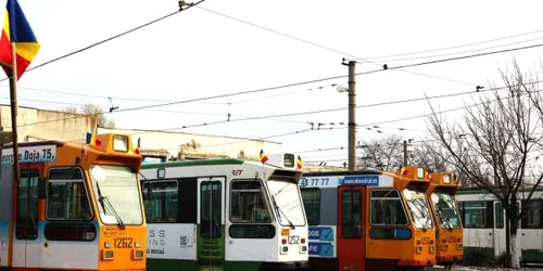 Mijloacele de transport public din Galaţi decorate de Ziua României FOTO Transurb SA