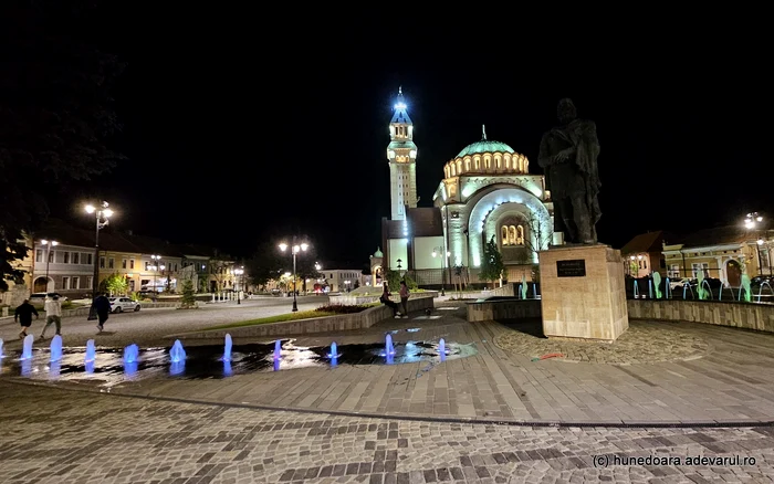 Piața centrală din Orăștie. Foto: Daniel Guță. ADEVĂRUL