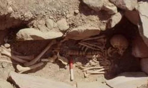 A fost descoperit mormântul unui războinic din urmă cu 4 000 de ani jpeg