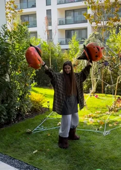 Theo Rose și-a transformat deja curtea într-o poveste de groază, de Halloween Foto: Instagram 