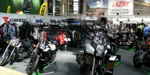 Peste 50 de expozanţi sunt prezenţi la Salonul de Motociclete de la Romaero