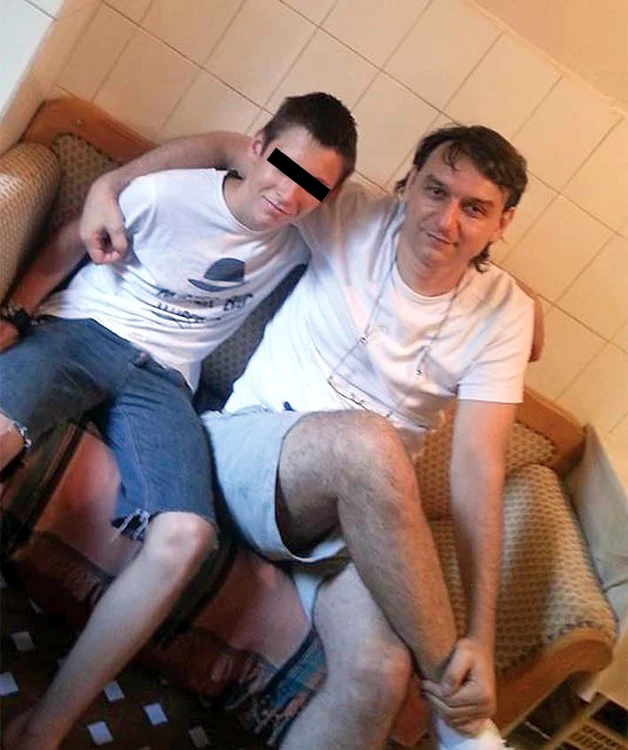 Solistul e topit după nepotul lui, Andy (17 ani)