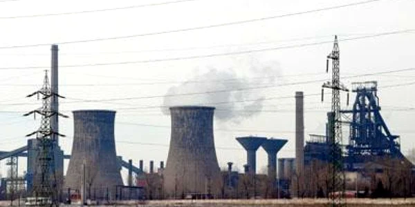 Arcelor Mittal este acuzat de acţiuni economice ostile Romaniei de către Comvex Constanţa