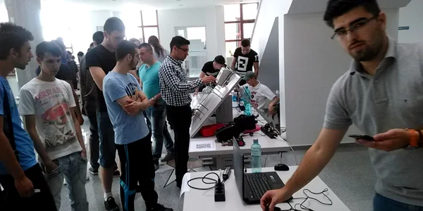 Concursul profesional “roboţi în acţiune” UVT