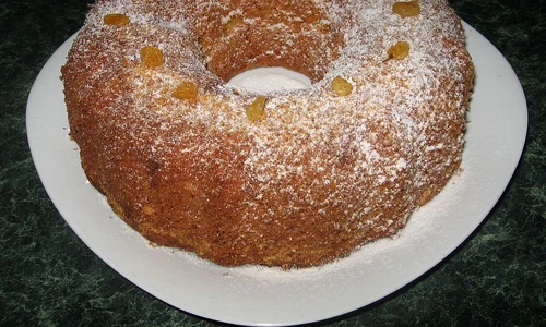 Pandispan cu mere si stafide jpeg