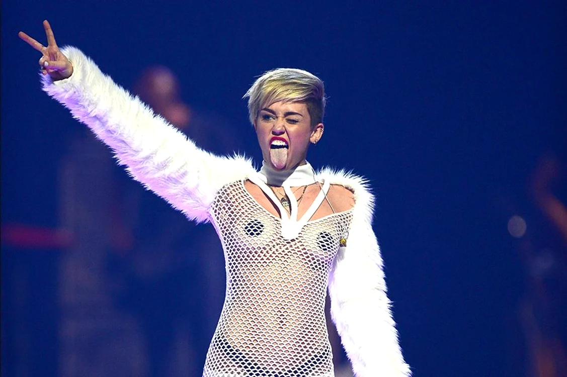 Miley Cyrus este mult prea dezinvoltă