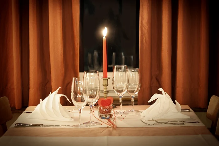 Gemenii ies la o cină romantică Foto: Arhivă