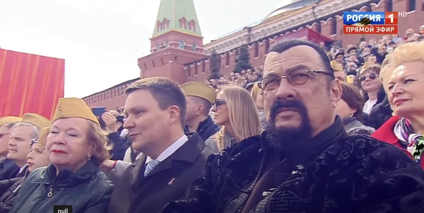 Steven Seagal la Moscova, 9 mai 2025. FOTO: X / @GoncharenkoUa