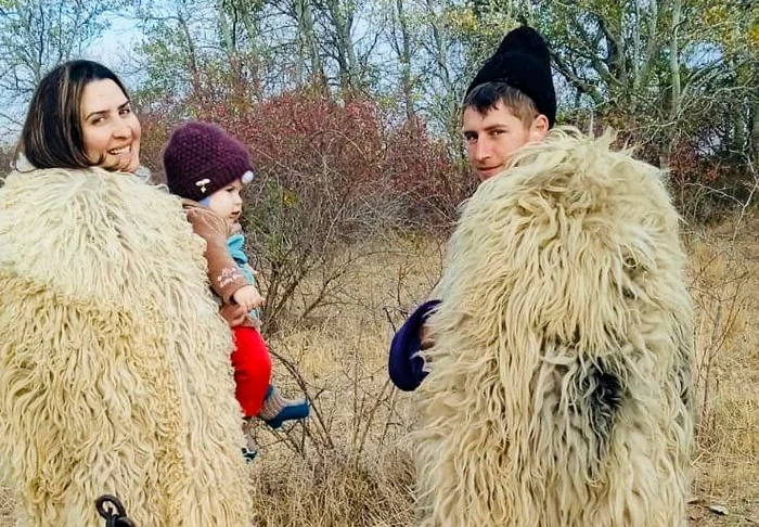 Cristina, alături de soțul și copilul ei FOTO: FB/Arhivă Personală