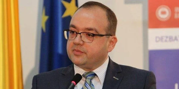 valenti naumescu profesor relatii internationale ubb jpg