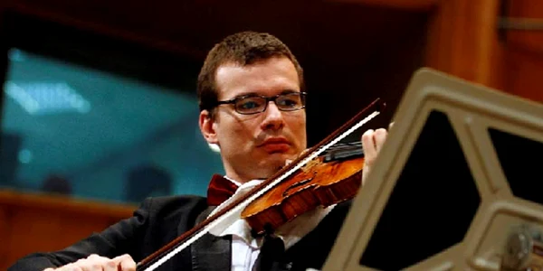 Alexandru Tomescu va concerta în deschiderea Galei Inocenţii