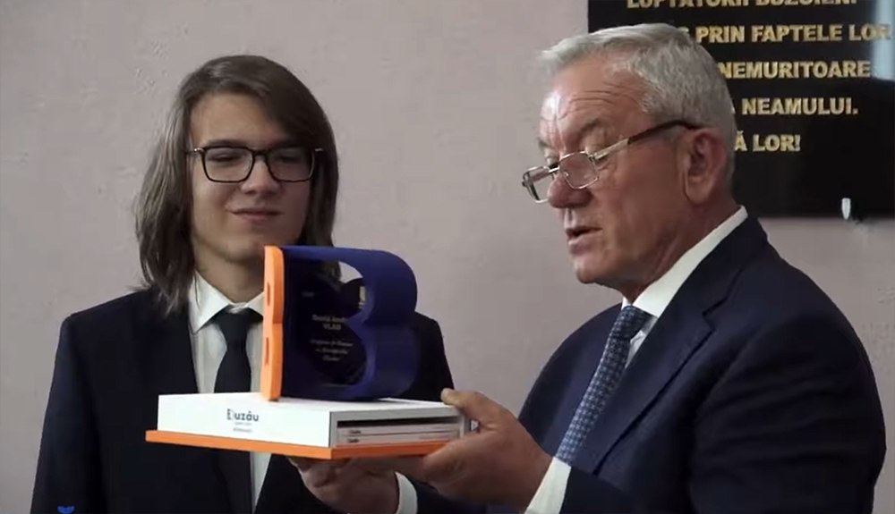 Olimpic declarat „cetățean de onoare“ al orașului său. David Andrei Vlad, onorat de edilii din Buzău VIDEO