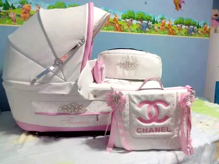 Bianca Drăgușanu (33 de ani) i-a cumpărat leagăn de firmă bebelușei din burtică