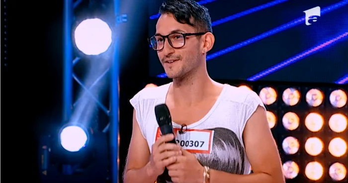 Paolo Lagana, un concurent gay, a avut cea mai excentrică apariţie de la „X Factor“