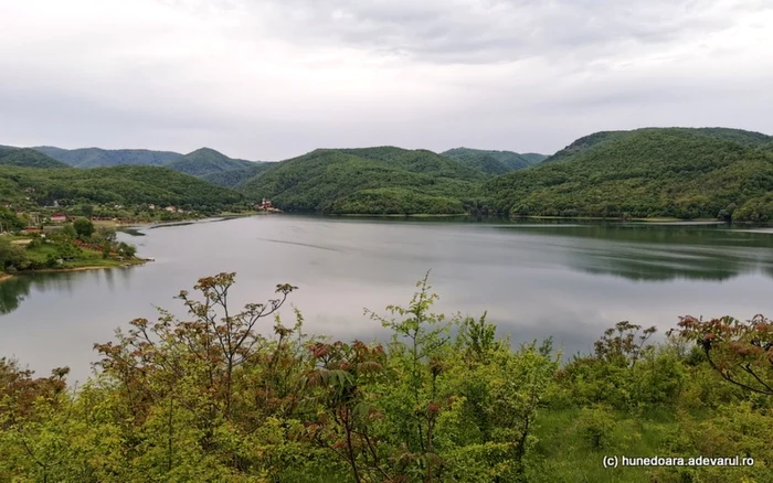 Lacul Cinciş. Foto: Daniel Guţă. ADEVĂRUL