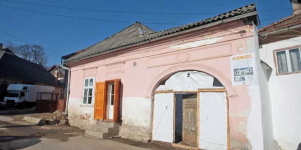 Casele din centrul comunei Roşia Montană sunt de patrimoniu  