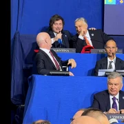 Milei si Orban la consiliul pt pace captura FB V Orban png